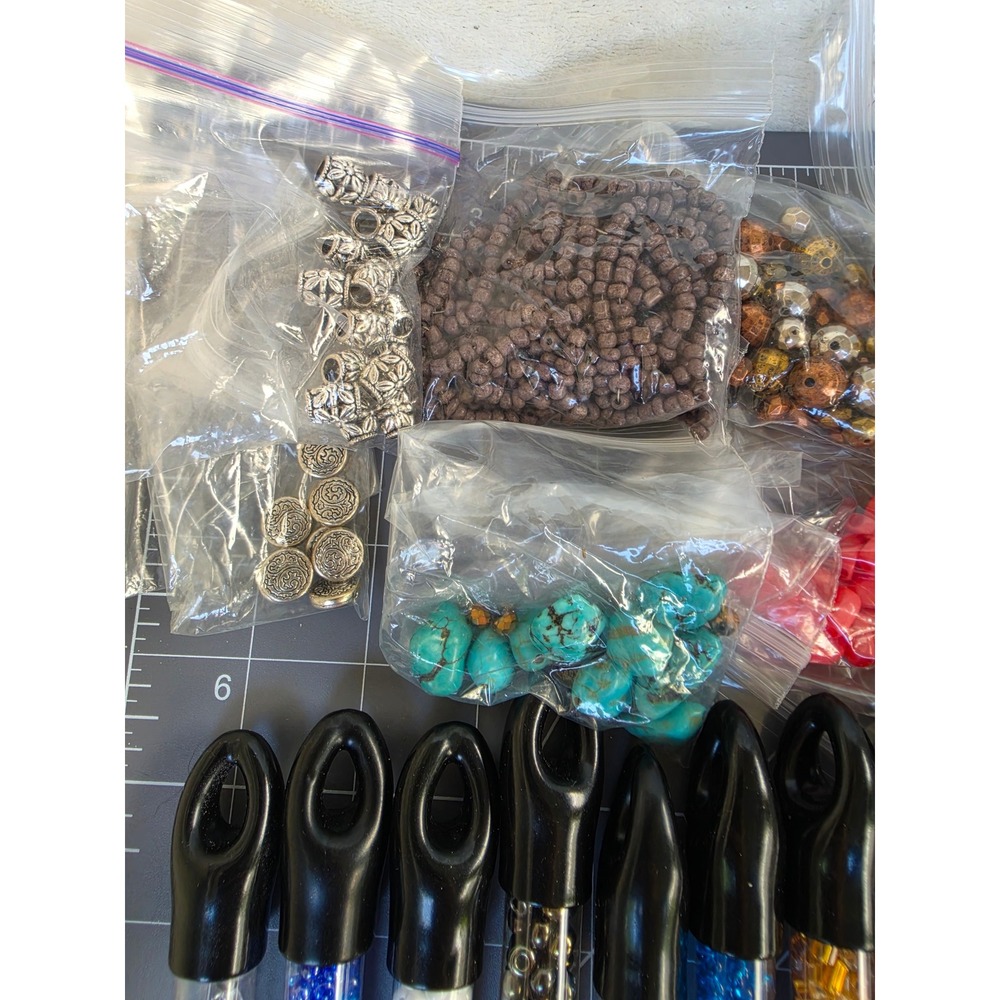 Jewelry Making Bead Lot Destash Seed Beads Glass Shell Findings Mixed Media 30pc - Picture 5 of 8